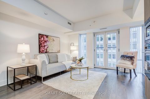 Photo 4 at 819 - 955 Bay Street, Bay Street Corridor, Toronto