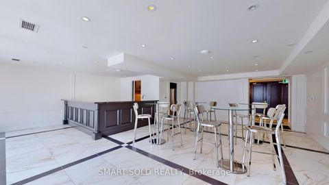 Photo 18 at 819 - 955 Bay Street, Bay Street Corridor, Toronto