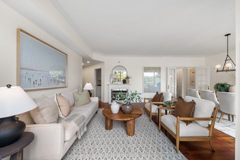 Photo 4 at 713 - 2727 Yonge Street, Lawrence Park South, Toronto