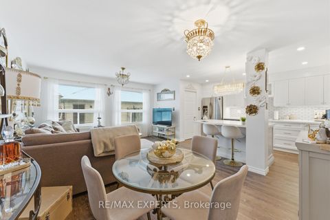 Photo 2 at 34 Castle Park Boulevard, Sonoma Heights, Vaughan