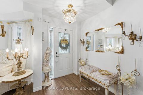 Photo 3 at 34 Castle Park Boulevard, Sonoma Heights, Vaughan