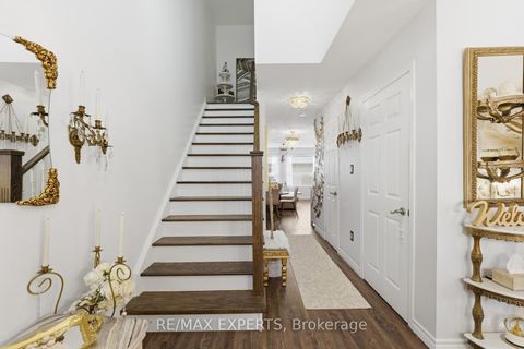 Photo 4 at 34 Castle Park Boulevard, Sonoma Heights, Vaughan