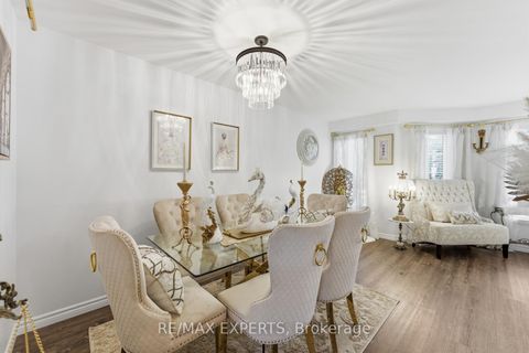 Photo 7 at 34 Castle Park Boulevard, Sonoma Heights, Vaughan