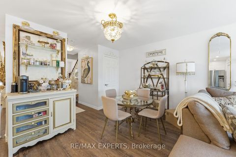 Photo 11 at 34 Castle Park Boulevard, Sonoma Heights, Vaughan