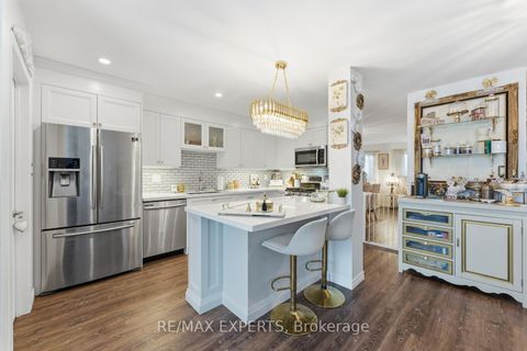 Photo 13 at 34 Castle Park Boulevard, Sonoma Heights, Vaughan