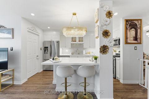 Photo 14 at 34 Castle Park Boulevard, Sonoma Heights, Vaughan