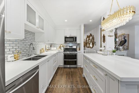 Photo 15 at 34 Castle Park Boulevard, Sonoma Heights, Vaughan