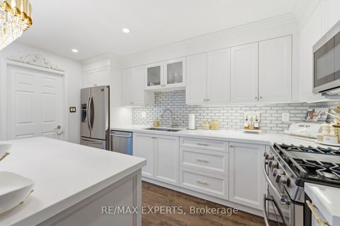 Photo 16 at 34 Castle Park Boulevard, Sonoma Heights, Vaughan