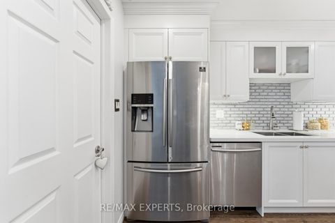 Photo 19 at 34 Castle Park Boulevard, Sonoma Heights, Vaughan