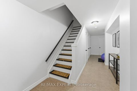 Photo 29 at 34 Castle Park Boulevard, Sonoma Heights, Vaughan