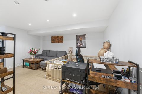 Photo 30 at 34 Castle Park Boulevard, Sonoma Heights, Vaughan