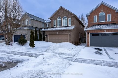 Photo 2 at 37 Woodhaven Crescent, Oak Ridges, Richmond Hill