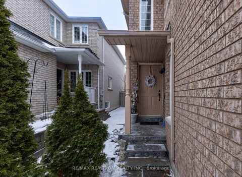 Photo 3 at 37 Woodhaven Crescent, Oak Ridges, Richmond Hill