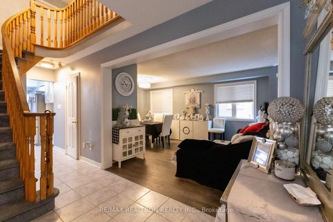 Photo 6 at 37 Woodhaven Crescent, Oak Ridges, Richmond Hill