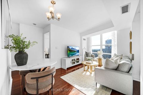 Photo 8 at 1005 - 1 Elm Drive W, City Centre, Mississauga