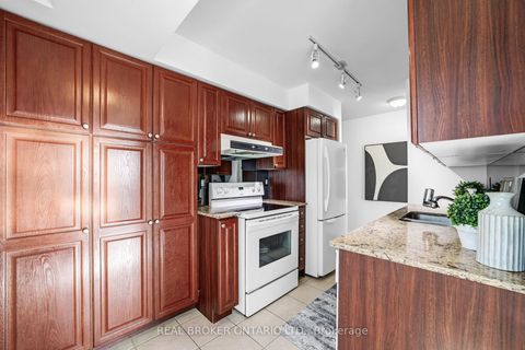 Photo 11 at 1005 - 1 Elm Drive W, City Centre, Mississauga