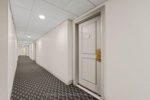 Photo 4 at 905 - 2737 Keele Street, CFB, Toronto