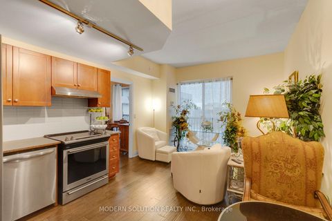 Photo 7 at 905 - 2737 Keele Street, CFB, Toronto