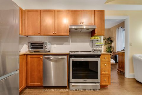 Photo 12 at 905 - 2737 Keele Street, CFB, Toronto