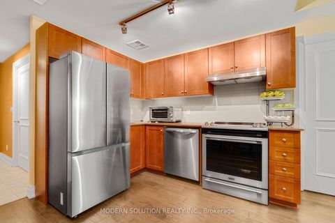 Photo 13 at 905 - 2737 Keele Street, CFB, Toronto