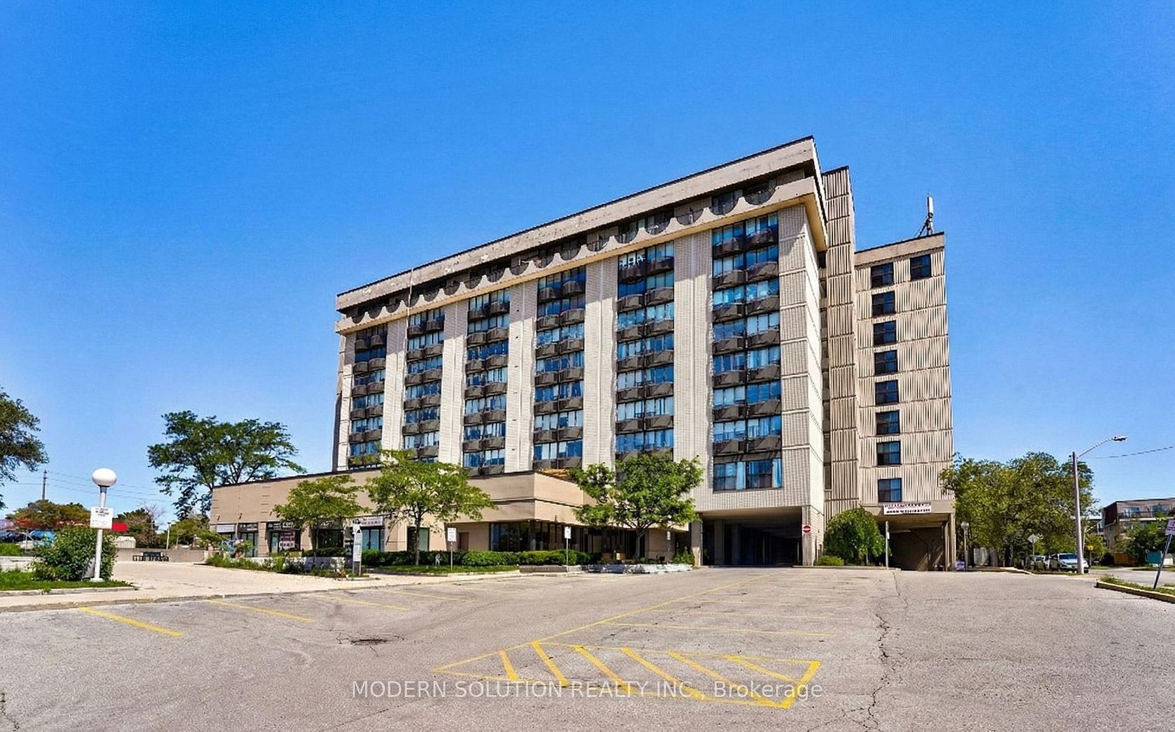 905 - 2737 Keele Street, CFB, Toronto 