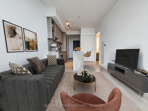 Photo 8 at 2710 - 1 Yorkville Avenue, Annex, Toronto