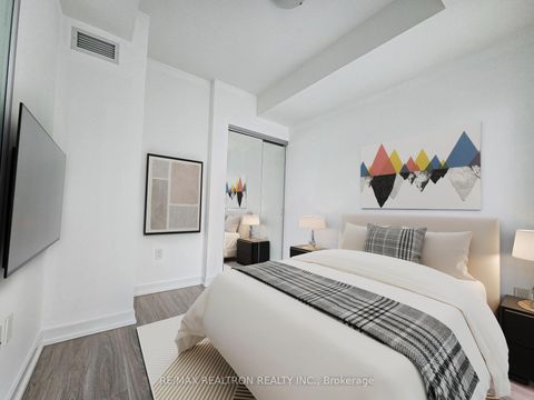 Photo 12 at 2710 - 1 Yorkville Avenue, Annex, Toronto