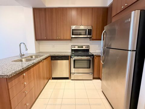 Photo 8 at 310 - 2396 Major MacKenzie Drive, Maple, Vaughan