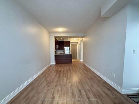 Photo 11 at 310 - 2396 Major MacKenzie Drive, Maple, Vaughan