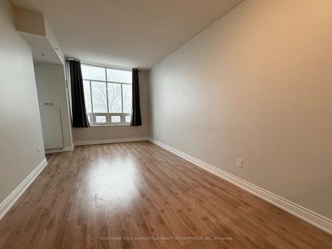 Photo 12 at 310 - 2396 Major MacKenzie Drive, Maple, Vaughan