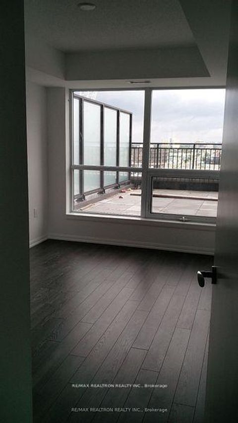 Photo 2 at 917 - 830 Lawrence Avenue W, Glen Park, Toronto