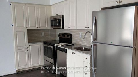 Photo 8 at 917 - 830 Lawrence Avenue W, Glen Park, Toronto