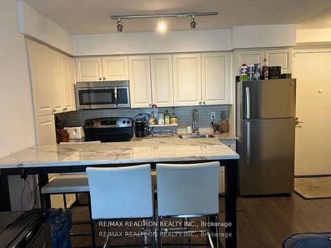 Photo 21 at 917 - 830 Lawrence Avenue W, Glen Park, Toronto