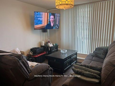 Photo 23 at 917 - 830 Lawrence Avenue W, Glen Park, Toronto