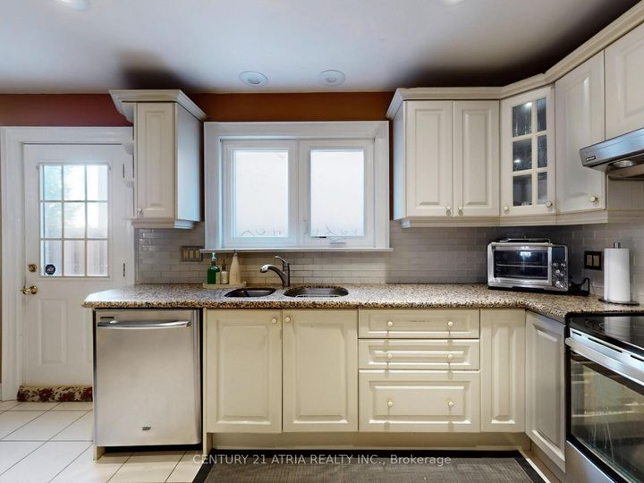 Photo 20 at 39 Prattley Drive, Don Valley Village, Toronto