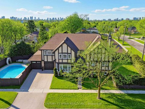 Photo 1 at 39 Prattley Drive, Don Valley Village, Toronto