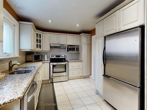 Photo 15 at 39 Prattley Drive, Don Valley Village, Toronto