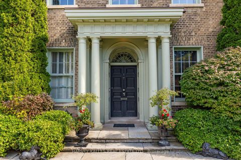 Photo 8 at 1 Edmund Gate, Casa Loma, Toronto