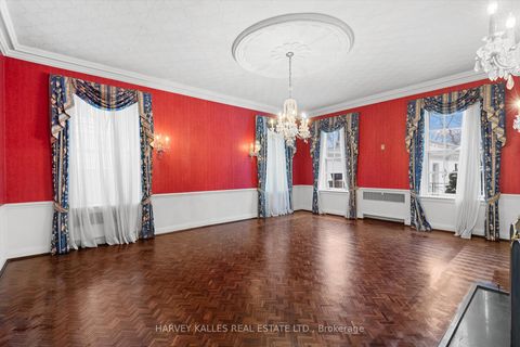 Photo 26 at 1 Edmund Gate, Casa Loma, Toronto