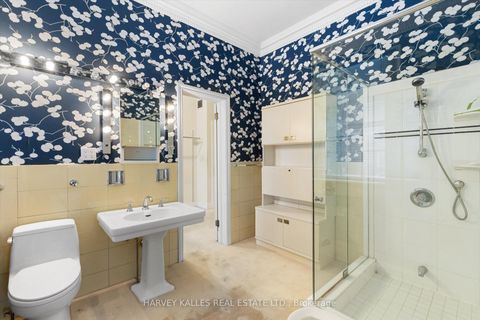 Photo 41 at 1 Edmund Gate, Casa Loma, Toronto