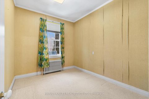 Photo 43 at 1 Edmund Gate, Casa Loma, Toronto