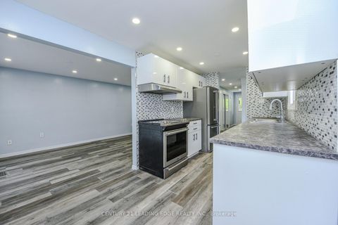 Photo 12 at 169 Hickling Trail, Grove East, Barrie