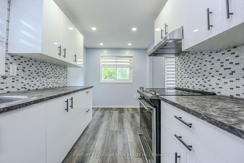 Photo 18 at 169 Hickling Trail, Grove East, Barrie