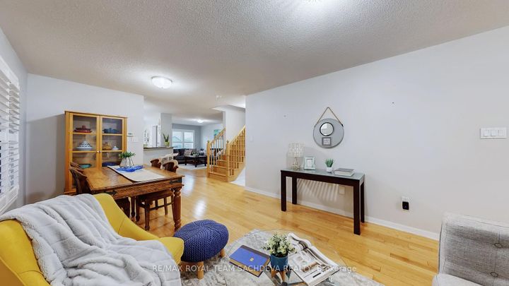 Photo 6 at 1809 Parkhurst Crescent, Duffin Heights, Pickering