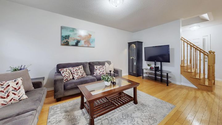 Photo 11 at 1809 Parkhurst Crescent, Duffin Heights, Pickering