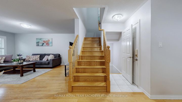 Photo 23 at 1809 Parkhurst Crescent, Duffin Heights, Pickering