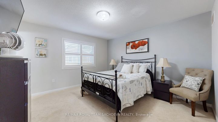 Photo 25 at 1809 Parkhurst Crescent, Duffin Heights, Pickering