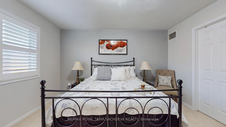 Photo 27 at 1809 Parkhurst Crescent, Duffin Heights, Pickering