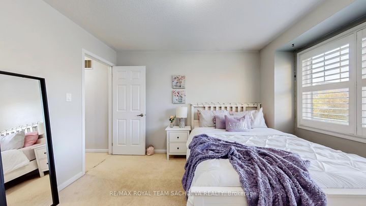 Photo 32 at 1809 Parkhurst Crescent, Duffin Heights, Pickering