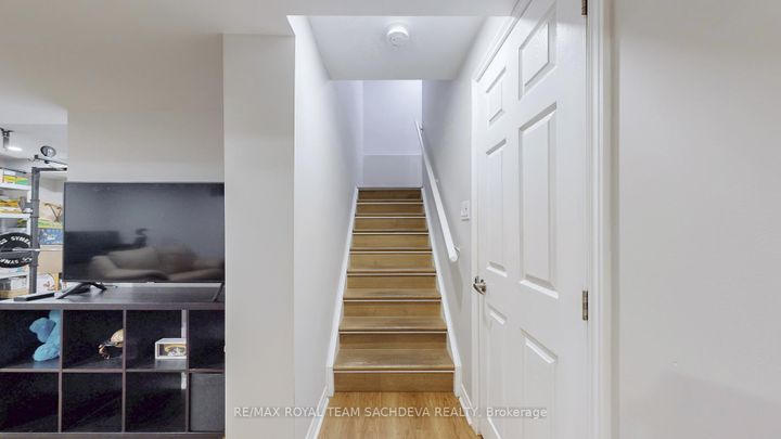 Photo 41 at 1809 Parkhurst Crescent, Duffin Heights, Pickering